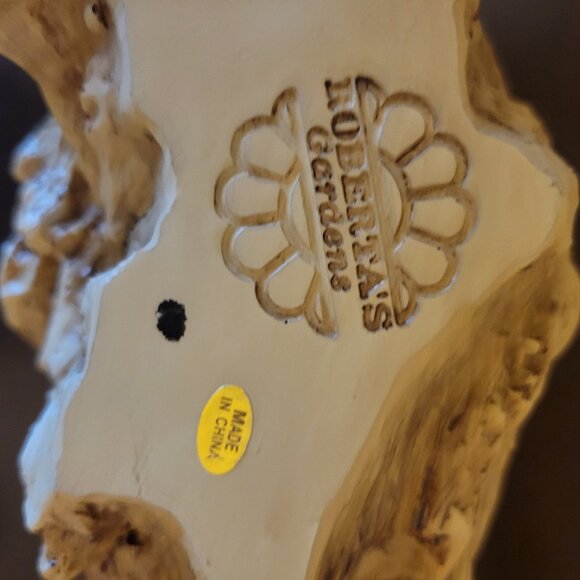 Roberta's Garden Driftwood Stump Log Resin Planter Incl. Air Plant Holders - EUC - Picture 4 of 6